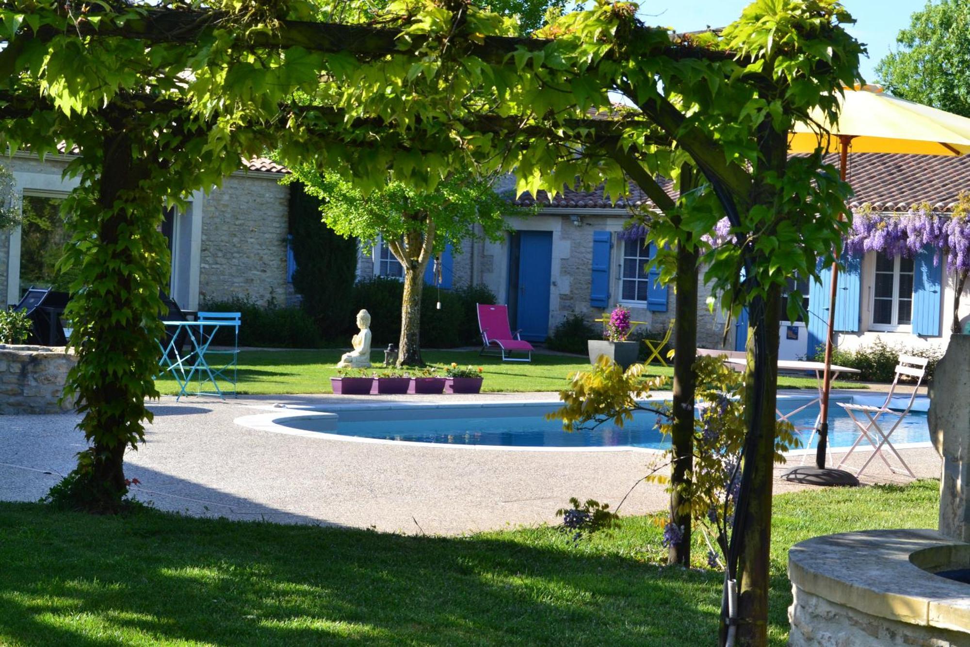 L'Instant Bleu Hotel Marans  Buitenkant foto
